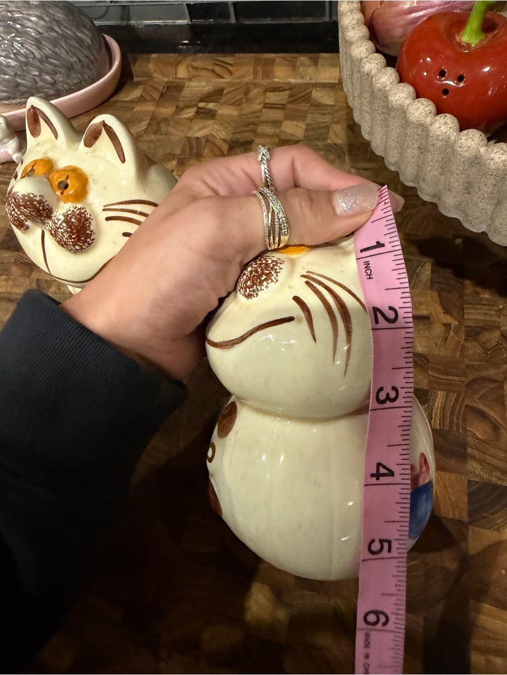 Vintage Ceramic Cat Salt & Pepper Shakers 🐱 - Picture 5 of 5